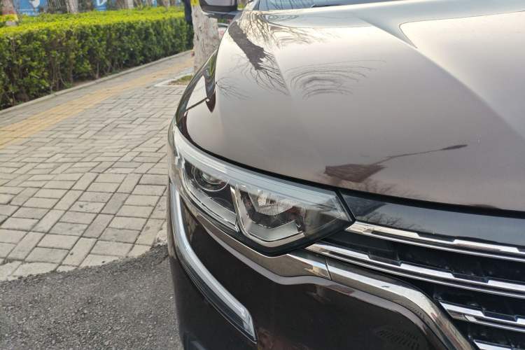 Used Renault Koleos 2017 2.0L Two-Wheel-Drive Leading Edition
