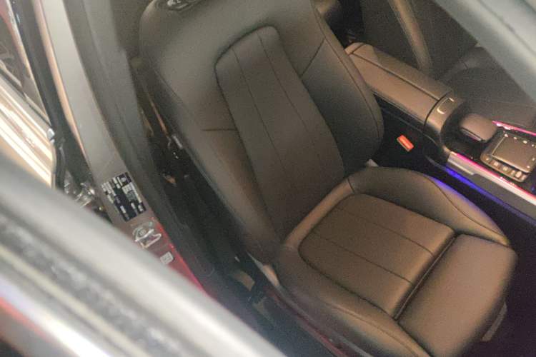 Used Mercedes-Benz GLB 2020 Facelift GLB 200 Fashion Edition Right Front Seat