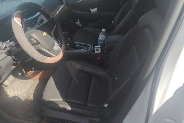 Used Chevrolet Malibu 2018 530T Automatic Luxury Edition Left Front Seat