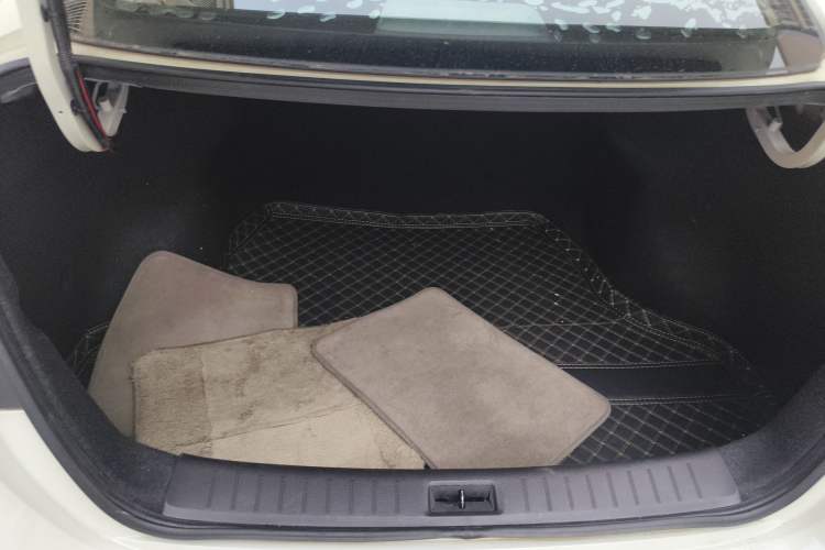 Used Nissan Sylphy 2022 Classic 1.6XE CVT Comfort Edition Trunk