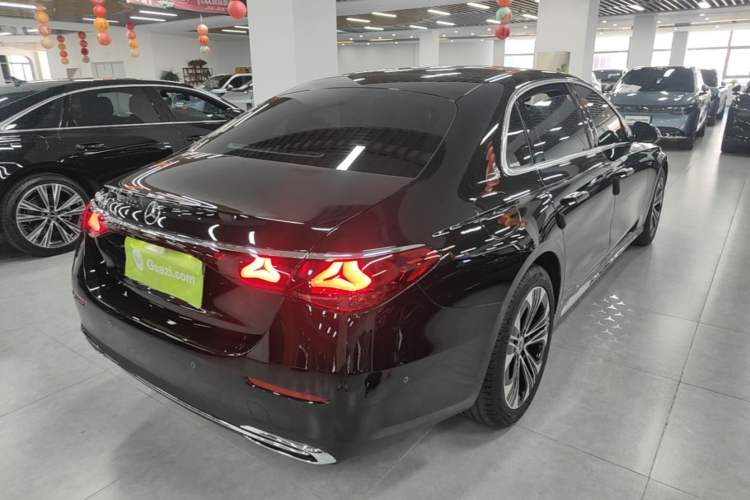 Used Mercedes-Benz E-Class 2025 Facelift E 300 L Luxury Edition
