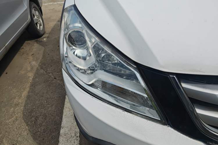 Used Dongfeng Aeolus H30 2014 CROSS 1.5L Automatic Luxury Model
