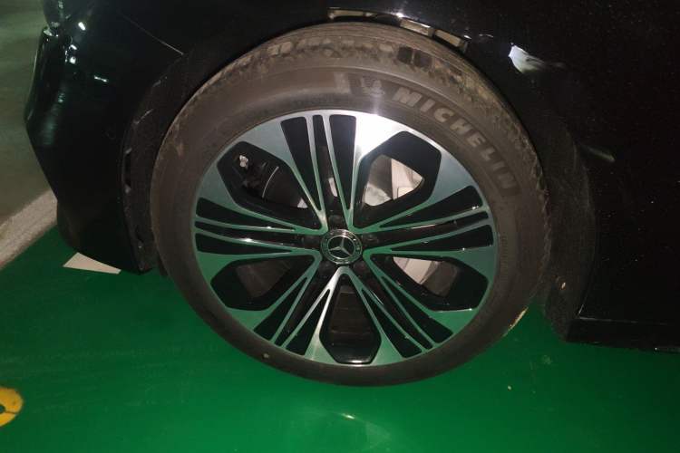 Used Mercedes-Benz E-Class 2026 E 300 L Luxury Left Front Wheel Hub