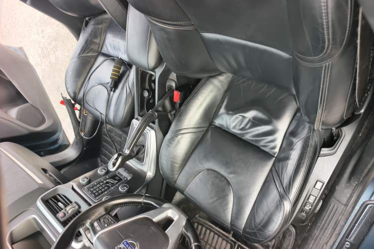 Used Volvo V40 2013 2.0T Zhiya Edition