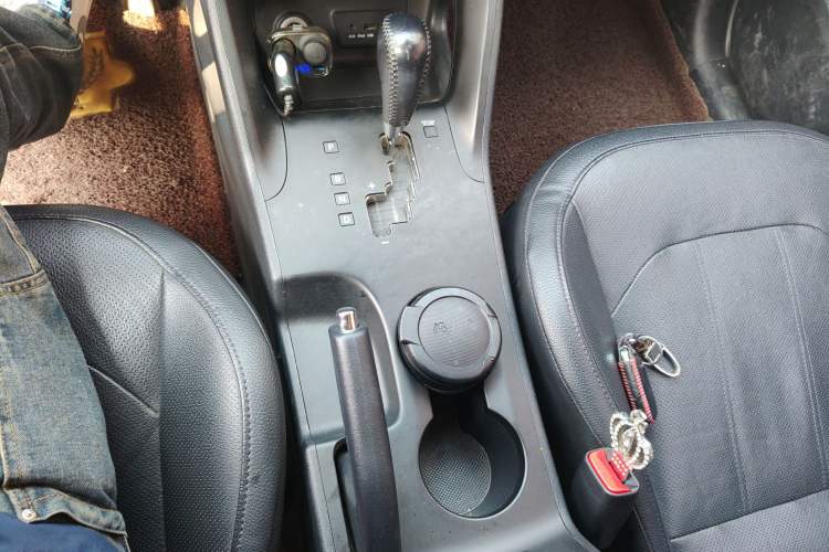 Used Hyundai ix35 2015 2.0L Automatic 2WD Smart Version China V Standard
