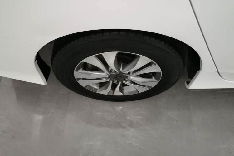 Used Honda Accord 2015 2.0L LX Comfort Edition Right Rear Wheel Hub