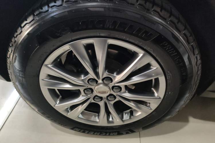 Used Cadillac XT5 2020 Revised Version 28T Luxury Edition Exterior 8