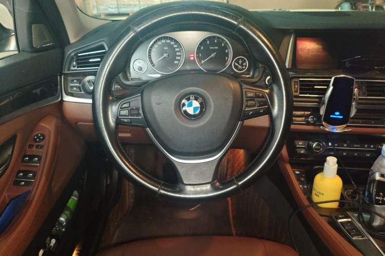 Used BMW 5 Series 2017 528Li Leading Model