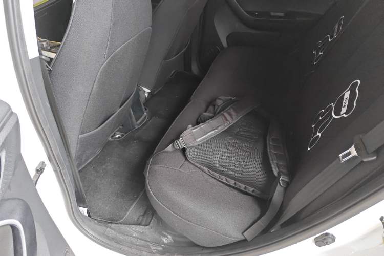 Used CHANGAN Benni E-Star 2022 Qingxin Edition Colorful Model Lithium-NMC Left Rear Seat