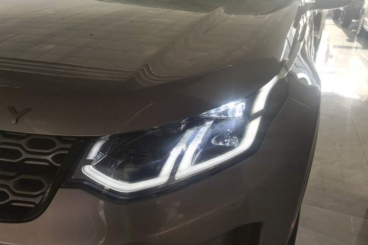 Used Land Rover Discovery Sport 2022 249 PS R-Dynamic SE Performance Tech Edition 5 Seats