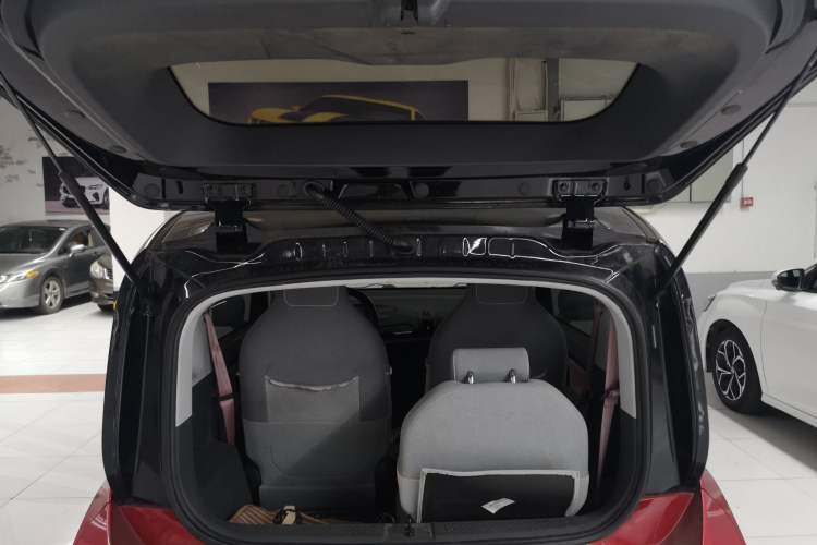 Used Baojun E300 2020 Star Travel Edition Trunk