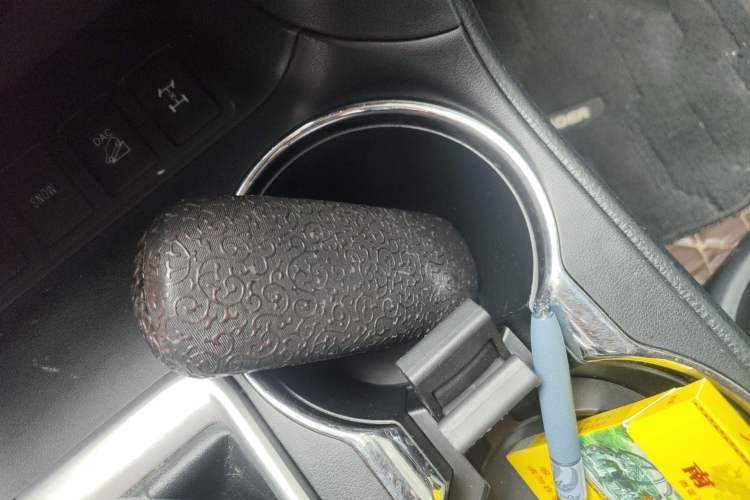 Used Toyota Highlander 2018 2.0T Four-Wheel Drive Prestige Version 7 Seats China VI Standard Vehicle Key