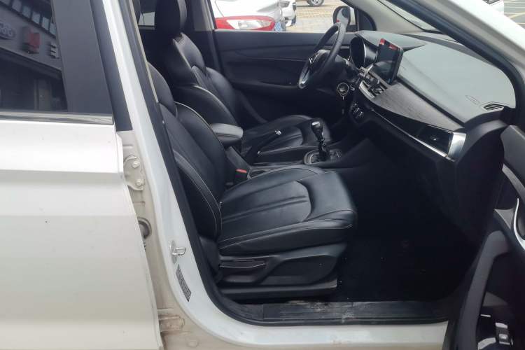 Used Baojun 360 2019 1.5L Manual Elite Version China VI