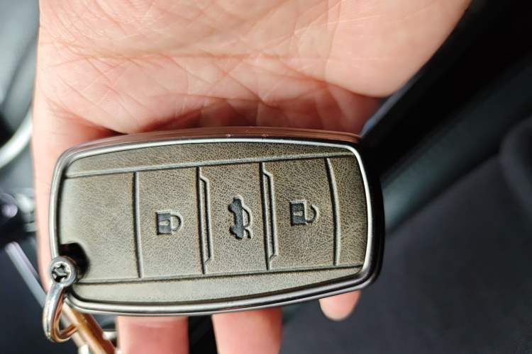 Used CHANGAN Raeton 2014 1.8T Automatic Prestige Anniversary Edition China IV Standard