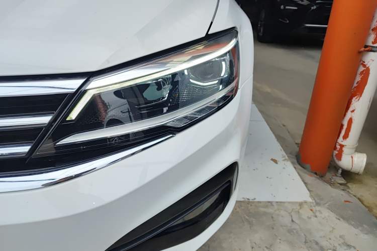 Used Volkswagen Lamando 2019 280TSI DSG Comfort Edition China VI standard Left Front Headlight