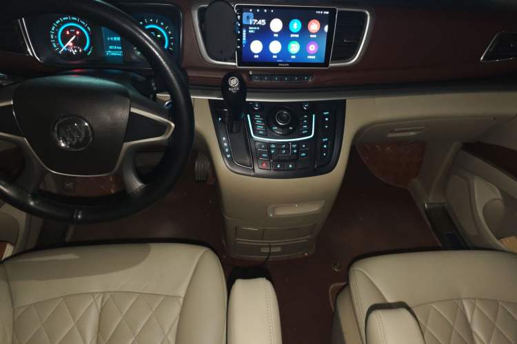 Used Buick GL8 2014 2.4L CT Luxury Business Comfort Edition
