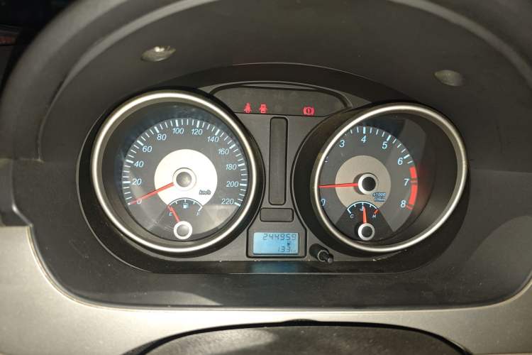 Used Buick Excelle 2013 1.5L Manual Classic Model
