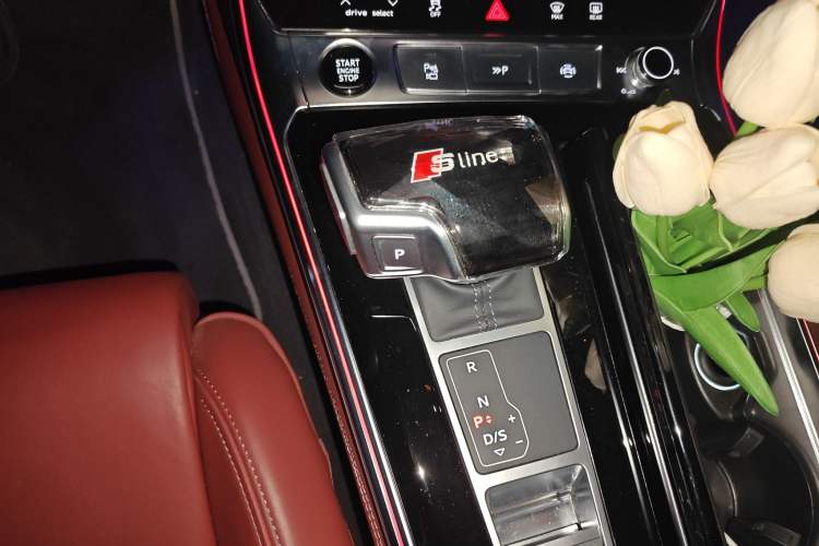 Used Audi A7L 2024 45 TFSI quattro S-line Black Warrior Edition Gear Lever