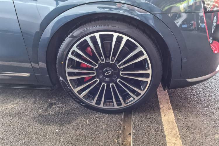 Used Hima AITO M9 2024 Range-Extended Ultra Version 42 kWh 6-Seater Model Exterior 5