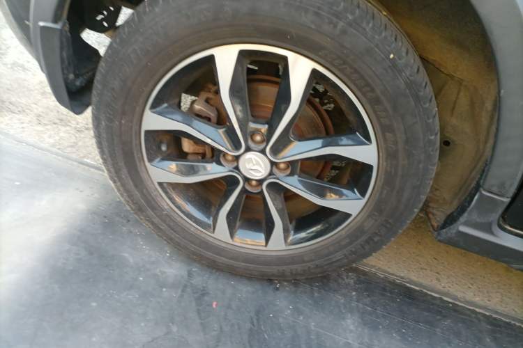 Used FAW Yingzhi G3 2016 G3S 1.5L CVT Luxury Navigation Edition
