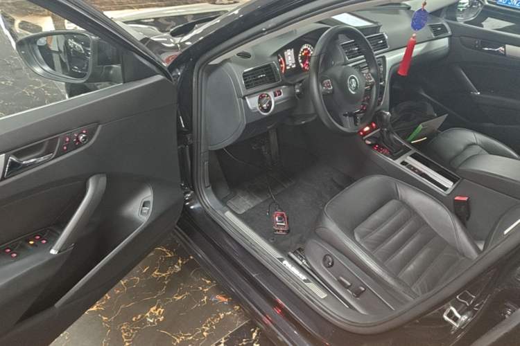 Used Volkswagen Passat 2014 1.8TSI DSG Prestige Edition
