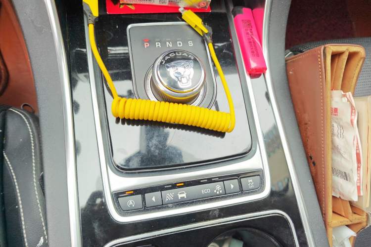 Used Jaguar XE 2017 2.0T 200 PS R-Sport