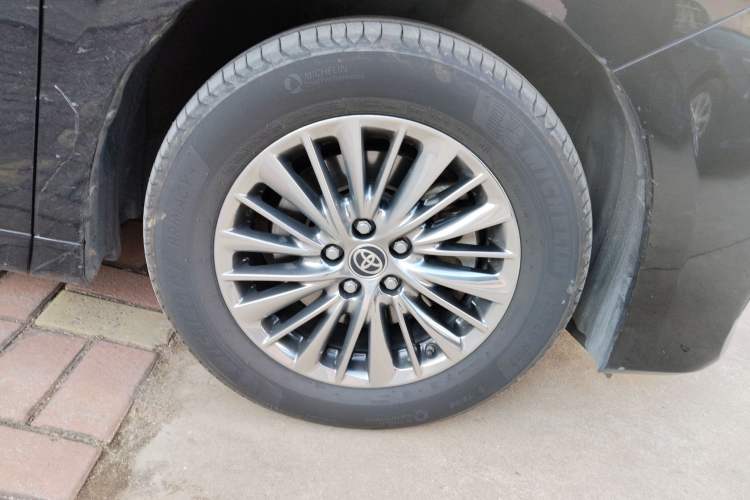 Used Toyota Alphard 2020 Dual-Engine 2.5L Luxury Edition Right Front Wheel Hub