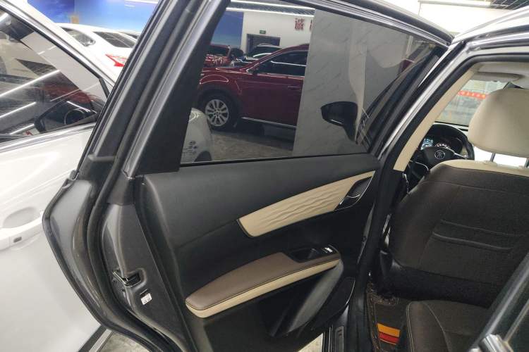 Used BYD Song MAX New Energy 2022 DM-i 105KM Flagship Model
