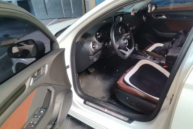 Used Audi A3 2017 Limousine 35 TFSI Sport Edition
