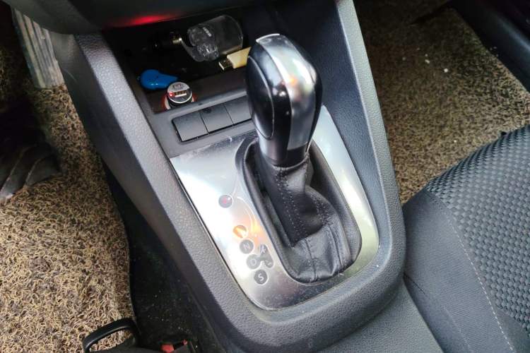 Used Volkswagen Sagitar 2012 1.6L Automatic Fashion Edition