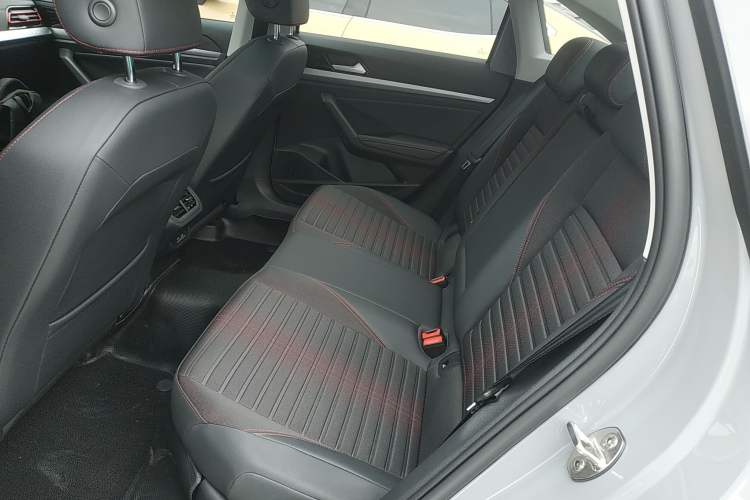 Used Volkswagen Lavida 2023 300TSI DSG Starry Full-Comfort Edition
