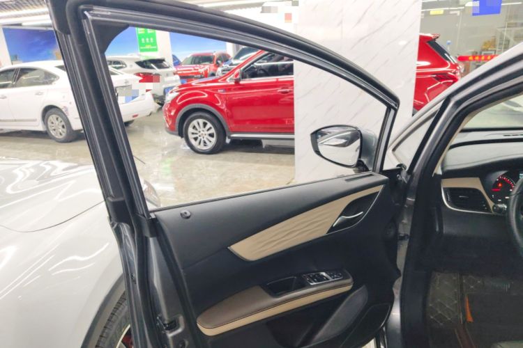 Used BYD Song MAX New Energy 2022 DM-i 105KM Flagship Model
