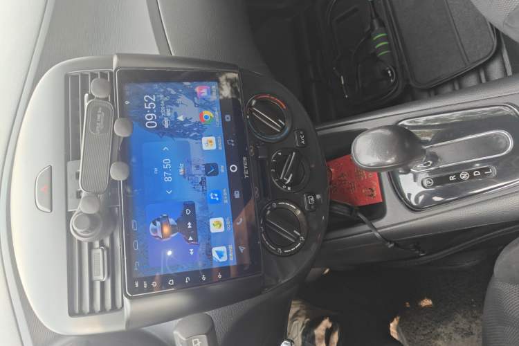 Used Nissan Tiida 2011 1.6L CVT Comfort Model Audio And AC Panel