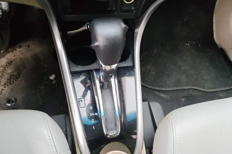 Used Honda Crider 2013 1.8L automatic comfort version Gear Lever