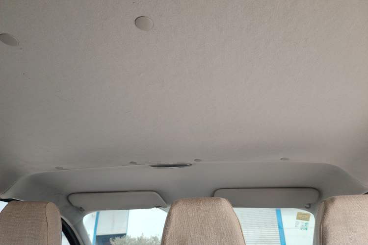 Used Ford Transit 2019 2.0T Diesel Multi-Purpose Commercial Vehicle Short Wheelbase Low Roof 6-Seater China VI Standard