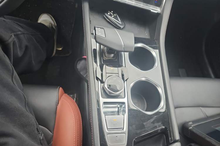 Used Changan Eado 2022 PLUS Blue Whale NE 1.4T GDI DCT Prestige Edition