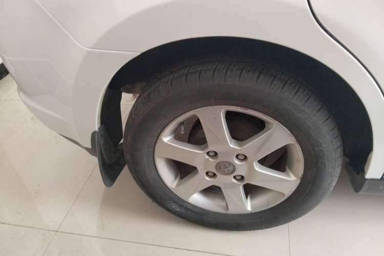 Used Venucia R50 2016 1.6L Manual Elite Edition
