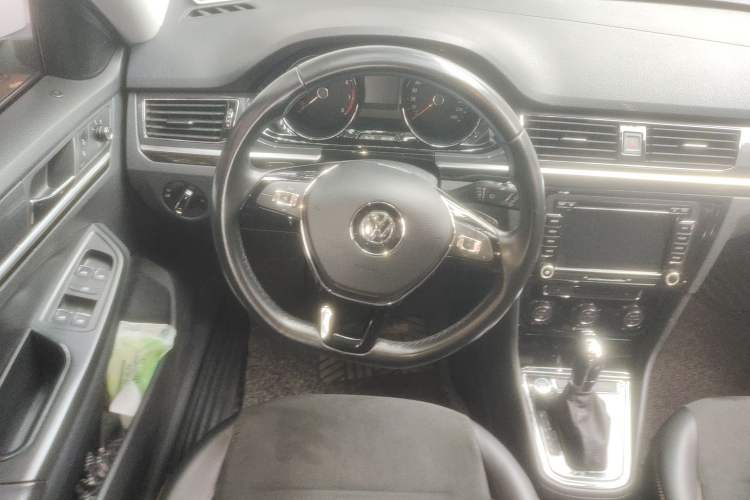 Used Volkswagen C-TREK 2017 230TSI DSG Luxury Model