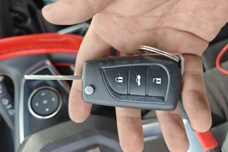 Used JMC Transit 2021 2.8T Space King Taurus Short Wheelbase Mid-Height 6-Seater Diesel Euro VI JX493