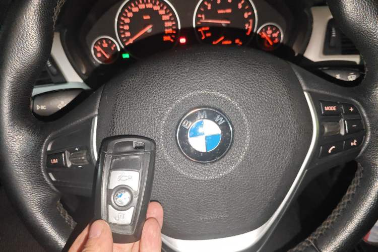 Used BMW 3 Series GT 2013 320i Leading Model