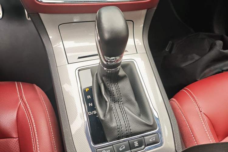 Used Roewe RX5 2016 30T Four-Wheel Drive Automatic Internet Smart Luxury Edition