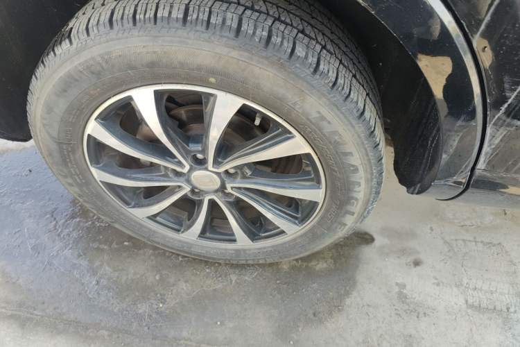 Used Zotye SR7 2016 1.5T Manual Cube Road Edition China IV Standard
