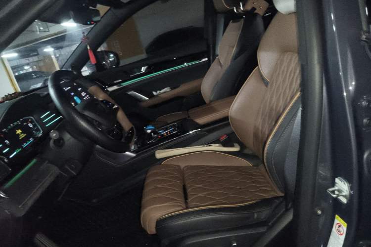 Used BYD Tang New Energy 2021 EV Four-Wheel Drive High-Performance Flagship Model
