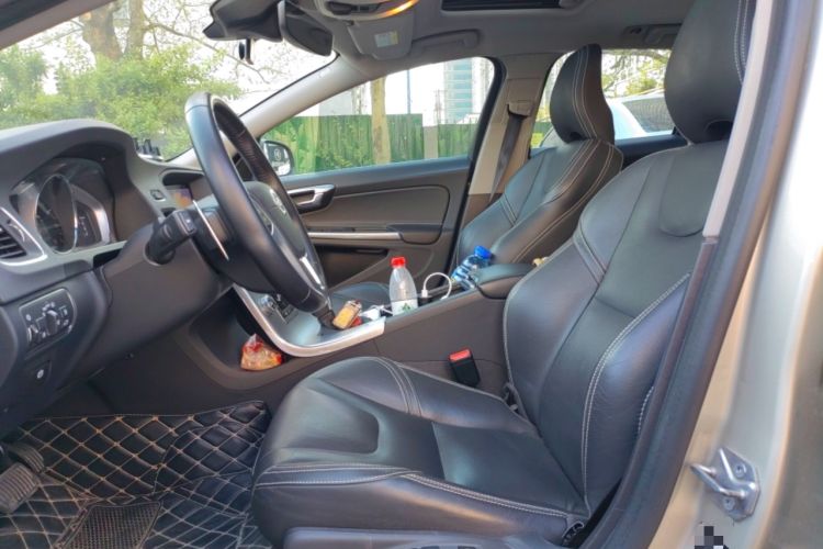 Used Volvo V60 2017 T5 Zhiya Edition China V Standard
