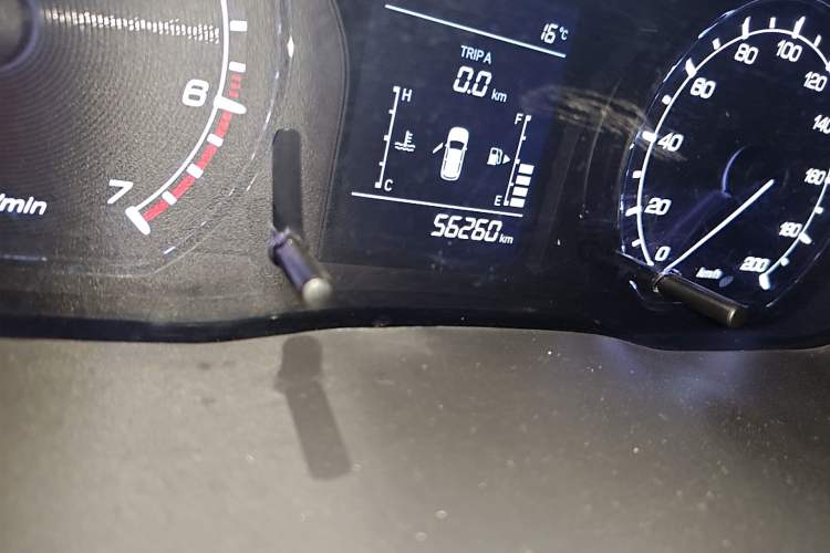 Used CHANGAN OSHAN X70A 2018 1.5L Manual Standard Edition Odometer Close Up