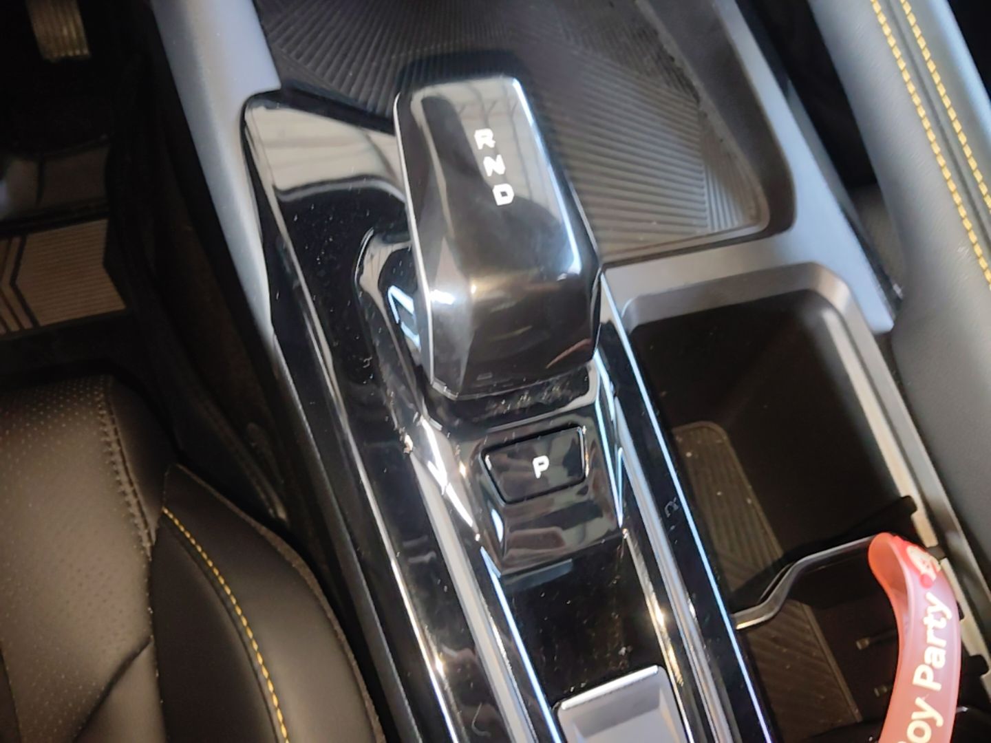 Geely Auto Coolray 2025 Bin Yue L 1.5T DCT Starlight Edition — снимка 16
