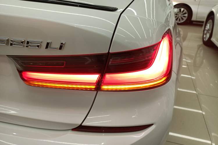 Used BMW 3 Series 2021 Facelifted 325Li M Sport Night Edition Package
