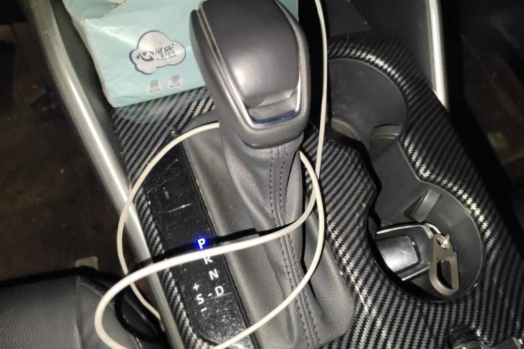 Used Toyota Highlander 2022 Dual-Engine 2.5L Four-Wheel Drive Prestige Version 7 Seats Gear Lever