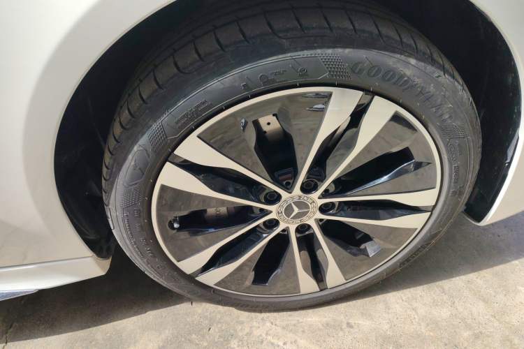 Used Mercedes-Benz C-Class New Energy 2025 C 350 eL Right Front Wheel Hub