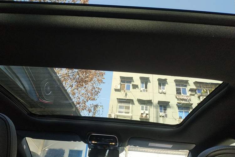 Used Mercedes-Benz EQE 2022 350 First Edition Special Version Headliner